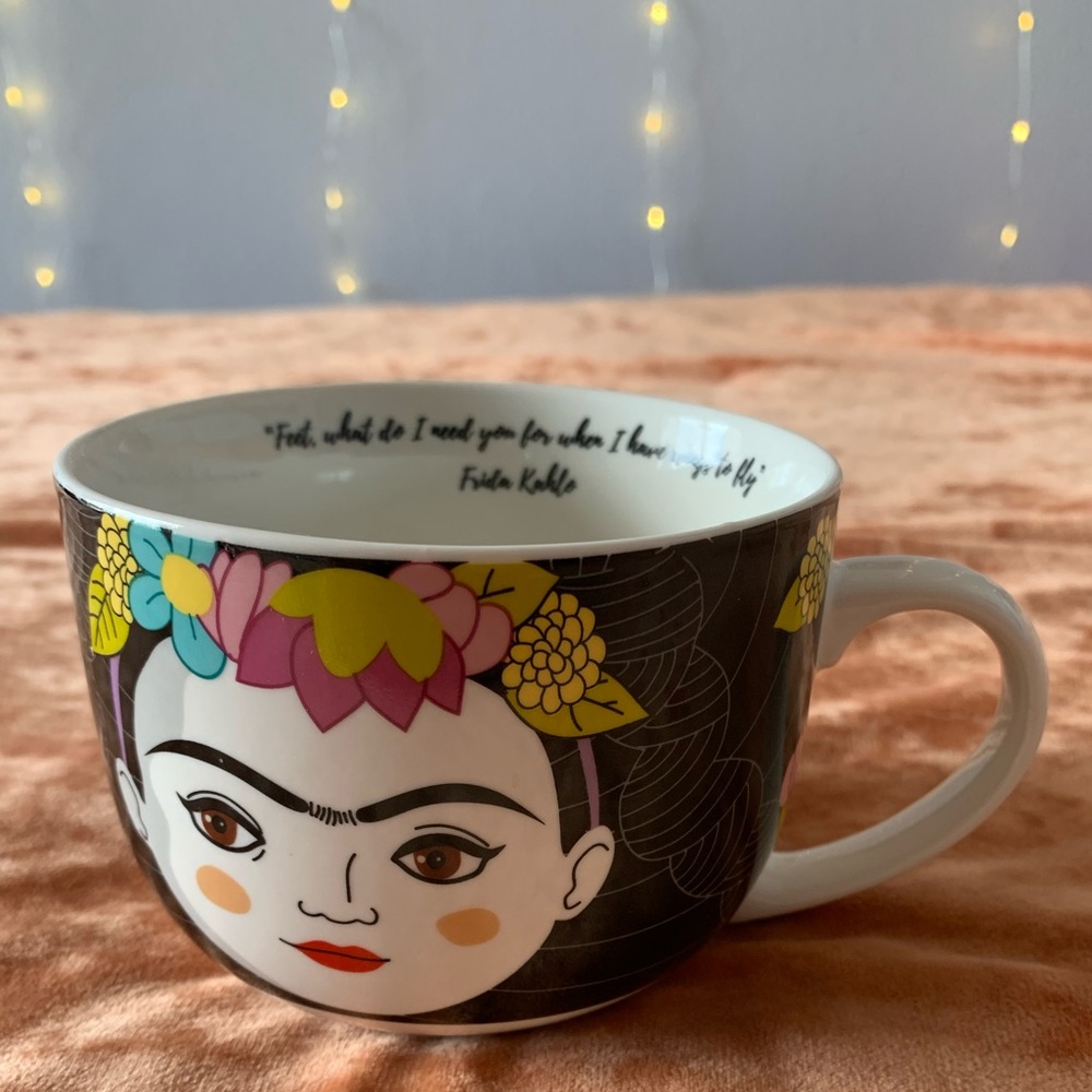 *NWOT* Frida Kahlo 16 fl oz Kikkerland Mug